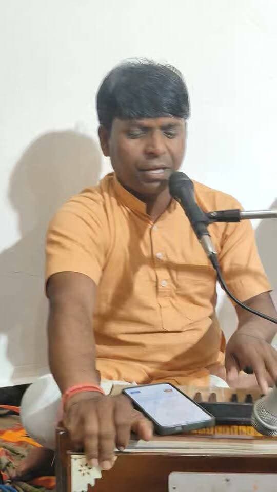 ए री सखी मंगल गाओ...
स्वर अवधेश पूरी जी