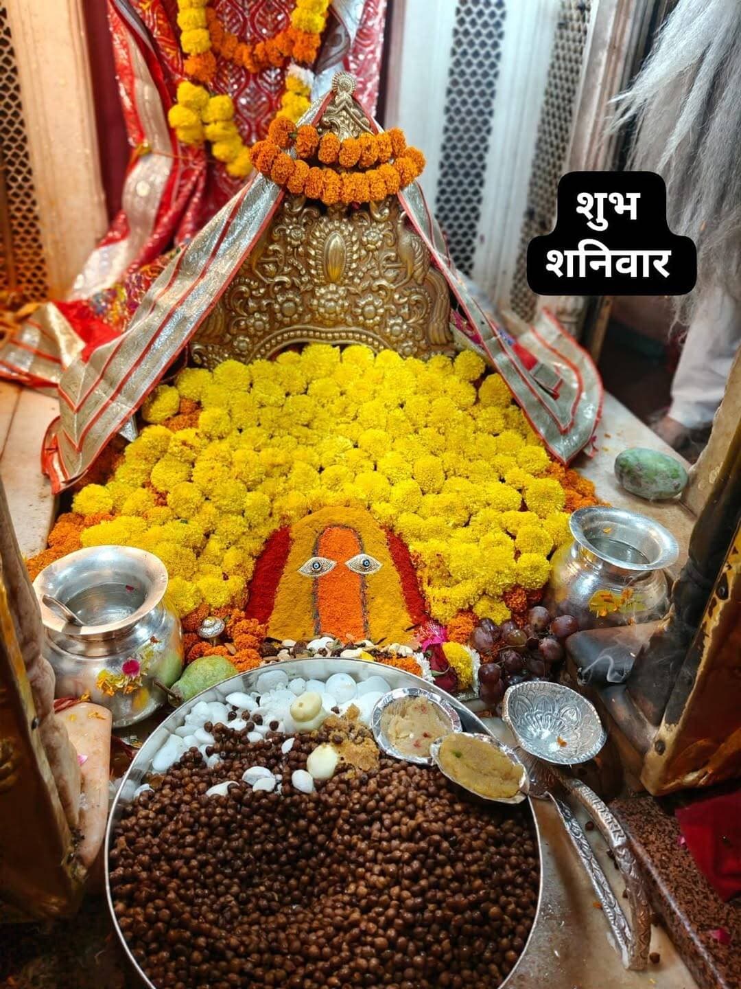 !!!! जय माता दी जी !!!!🔔
🙏🙏🙏🙏🙏🙏
⛳⛳*शुभ दिन जी* ⛳⛳
माँ चिंतपुरणी जी के प्राकृतिक पिण्डी स्वरूप के आज *05-09-2026* के *प्रातः काल श्रृंगार के आलौकिक दर्शन*
चित्त में बसो चिंतपूर्णी, छिन्नमस्तिका मात।।
सात बहनों में लाड़ली, हो जग में विख्यात॥
माईदास पर की कृपा, रूप दिखाया श्याम।
सबकी हो वरदायनी, शक्ति तुम्हें प्रणाम॥
ऐसी भक्तवत्सल भक्तों की सभी चिंताओं को हरने वाली माँ छिन्नमस्तिका चिंतपूर्णी माँ की कृपा सब जनों पर बनी रहे
💞⛳🌺🌻👏💐🌸