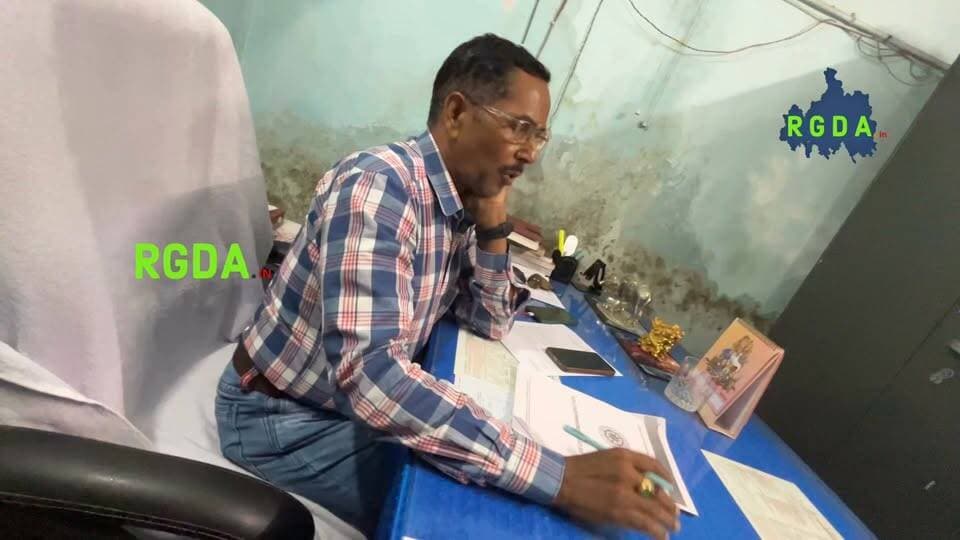 ଲାଞ୍ଚ ନ ଦେଲେ ଚଳିବ ନାହିଁ ଗାଡ଼ି | ଲାଞ୍ଚ ରେ ଚାଲିଛି OSBC |
#rgda #rayagada #rayagadanews #rayagadapolice #odishanews #odianews #topnews #topstories
