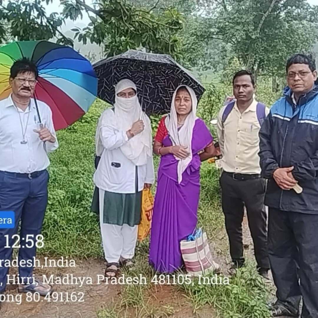 #बालाघाट
बीमारी से प्रभावित क्षेत्रों में स्वास्थ्य विभाग की टीम घर घर जाकर सर्वे कर रही है साथ ही उपचार कर साफ-सफाई के प्रति जागरूक कर रही है।
#PMOIndia #CMMadhyaPradesh
#rshuklabjp #nsp2106
MoHFW_INDIA healthminmp
NHM_MP