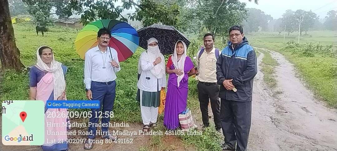 #बालाघाट
बीमारी से प्रभावित क्षेत्रों में स्वास्थ्य विभाग की टीम घर घर जाकर सर्वे कर रही है साथ ही उपचार कर साफ-सफाई के प्रति जागरूक कर रही है।
#PMOIndia #CMMadhyaPradesh
#rshuklabjp #nsp2106
#MoHFW_INDIA #healthminmp
#NHM_MP