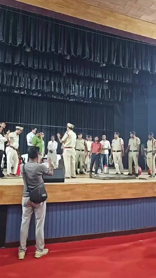 তারাপীঠের ভয়াবহ অগ্নিকাণ্ডের পথ রামপুরহাট রক্তকরবী প্রেক্ষাগৃহে প্রশাসকের প্রশিক্ষণ দমকলবাহিনী