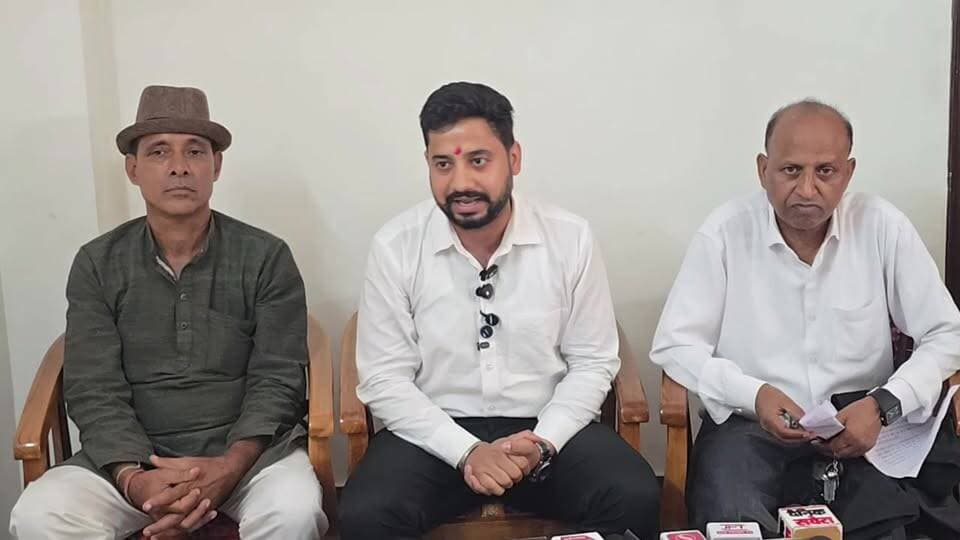 धर्मशाला: OBC संघर्ष समिति 20 सितंबर को करेगी पालमपुर से शाहपुर तक सामाजिक न्याय यात्रा - 2, पत्रकार वार्ता के माध्यम से जानकारी दे रहे अध्यक्ष सौरभ कौंडल, देखें लाइव
#himachalpradesh #dharmshala #OBC