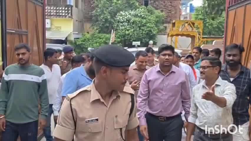 जमालपुर: जमालपुर में केंद्रीय मंत्री ललन सिंह का कल जनसंवाद, डीएम-एसपी ने तैयारियों का लिया जायजा
व्यापारी वर्ग से करेंगे सीधा सं