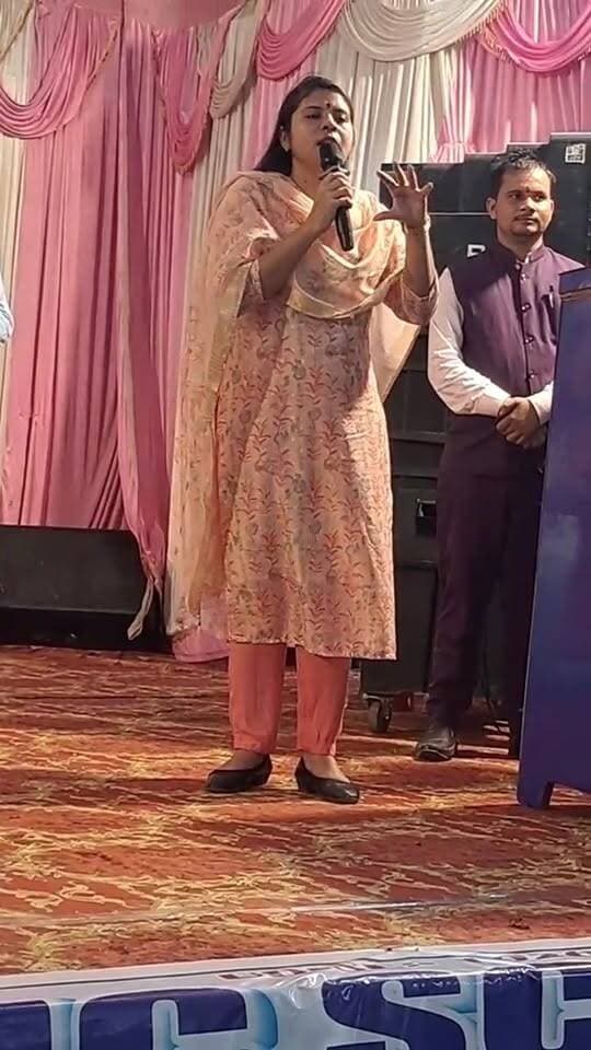 शेखपुरा जिले के S D M प्रियंका कुमारी बच्चे को तीन महत्वपूर्ण बातें बताइए...
Sheikhpura Collectorate DRCC Sheikhpura Randhir Kumar Soni Sheikhpura Police बात मनकौल गांव की सनैया पंचयात