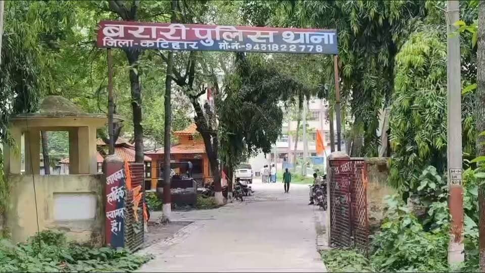 वारदात से पहले पकड़े गए दो भाई, एक के घर कट्टा तो दूसरे के घर शराब