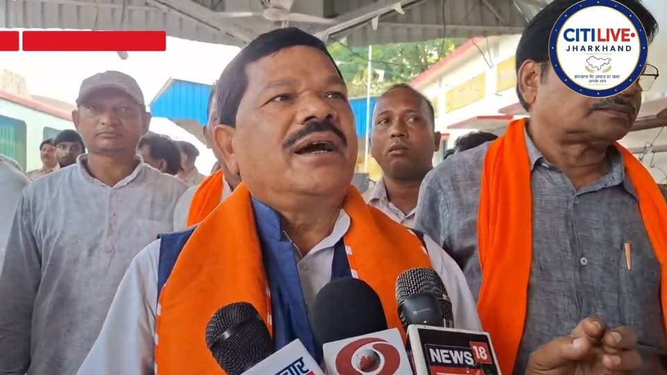 Manoharpur टाटा एर्नाकुलम टाटा एक्सप्रेस ट्रैन का आज से ठहराव
#citilivejharkhand #nonfollowers #foryouシ #indianrailways #MP #MLA #ckpdivision Part 5