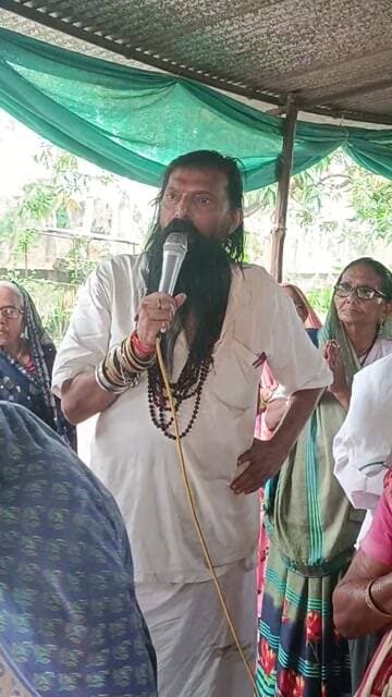 #कमलावती देवी ज्ञान और पोषण #फाउंडेशन द्वारा सरस्वती विद्या मंदिर शिक्षण संस्थान के संस्थापक #स्वर्गीय नागेन्द्र सिंह दाढ़ी बाबा की 27 वीं पुण्यतिथि की पूर्व संध्या पर शिक्षक दिवस पर आधारशिला #वृद्धाश्रम फरेंदा महराजगंज में #सुंदरकांड पाठ व प्रसाद वितरण
