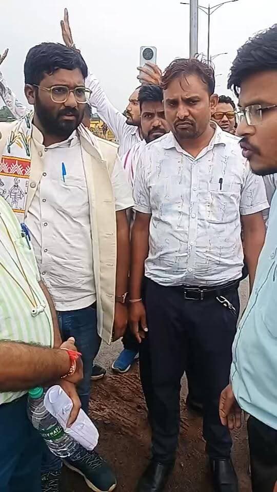 छत्तीसगढ़ TET शिक्षकों का प्रदर्शन LIVE
#tetshikshak #TETTeacher #छत्तीसगढ़शिक्षकसंघ #CGteacherprotest #shikshakviralvideo
Teacher news in Chhattisgarh