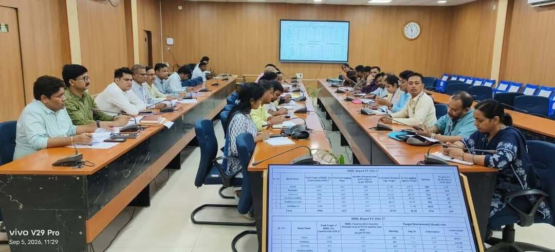 आज दिनांक 05 सितंबर 2026 को समाहरणालय स्थित मंथन सभागार में जिला पदाधिकारी श्री शेखर आनंद की अध्यक्षता में एक समीक्षा बैठक का आयोजन किया गया। इस बैठक में मुख्य रूप से जिले के ग्रामीण क्षेत्रों में स्थित शिक्षा, स्वास्थ्य, पंचायत एवं आंगनवाड़ी केंद्रों के भवनों की मरम्मत, जीर्णोद्धार, उन्नयन एवं नए निर्माण कार्य को लेकर गहन समीक्षा की गई।
Information & Public Relations Department, Government of Bihar
District Administration Sheikhpura
Bihar Health Department
Apna Sheikhpura