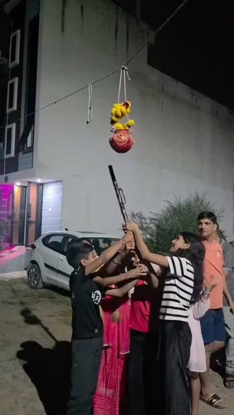 चित्तौड़गढ़ में आस्था और सम्मान का संगम—शिक्षक दिवस पर विशेष शिक्षकों का सम्मान, गुरुकुल में गुरु वंदना तो जन्माष्टमी पर मटकी फोड़ और भजन संध्या ने बांधा समां