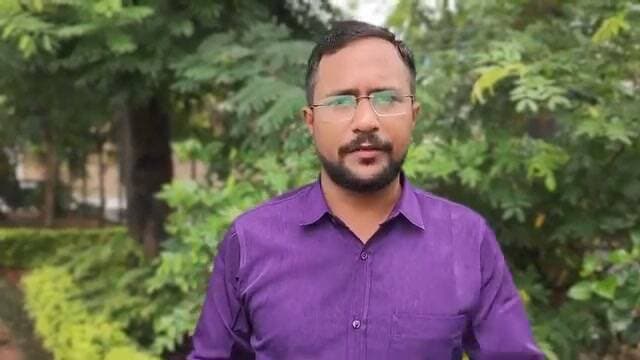 🚨 भदौरा के नर्सिंग कॉलेज को लेकर NSUI का बड़ा आरोप!
सीधी। जिले के वनांचल क्षेत्र भदौरा स्थित आयुष्मान कॉलेज ऑफ नर्सिंग एवं पैरामेडिकल कॉलेज की मान्यता और संचालन को लेकर NSUI ने गंभीर सवाल खड़े किए हैं।
NSUI के प्रदेश उपाध्यक्ष रवि परमार ने कॉलेज की मान्यता प्रक्रिया, भवन, उपलब्ध सुविधाओं, फैकल्टी के अनुभव प्रमाण-पत्र और कॉलेज के संचालन से जुड़े लोगों की भूमिका की जांच की मांग उठाई है।
रवि परमार का आरोप है कि कॉलेज को B.Sc. Nursing की 60 और GNM Nursing की 60, कुल 120 सीटों की मान्यता मिली, जबकि मान्यता प्रक्रिया के दौरान कॉलेज का भवन निर्माणाधीन था। उन्होंने निरीक्षण प्रक्रिया पर भी सवाल उठाते हुए पूरे मामले की उच्चस्तरीय जांच की मांग की है।
परमार ने अनूप मिश्रा सहित संबंधित लोगों की भूमिका पर भी सवाल उठाए हैं और कॉलेज के स्वामित्व, संचालन, प्रबंधन, आर्थिक लेन-देन तथा मान्यता के लिए प्रस्तुत दस्तावेजों की जांच की मांग की है।
अब सुनिए NSUI प्रदेश उपाध्यक्ष रवि परमार ने डॉ. अनूप मिश्रा सहित अन्य को लेकर क्या-क्या आरोप लगाए और पूरे मामले पर क्या कहा...
नोट: खबर में लगाए गए आरोप संबंधित पक्ष के दावों पर आधारित हैं। हम हमारा चैनल पुष्टि नहीं करता है संबंधित अधिकारी और व्यक्ति का बयान मिलते ही उसे भी प्रमुखता से साझा किया जाएगा,