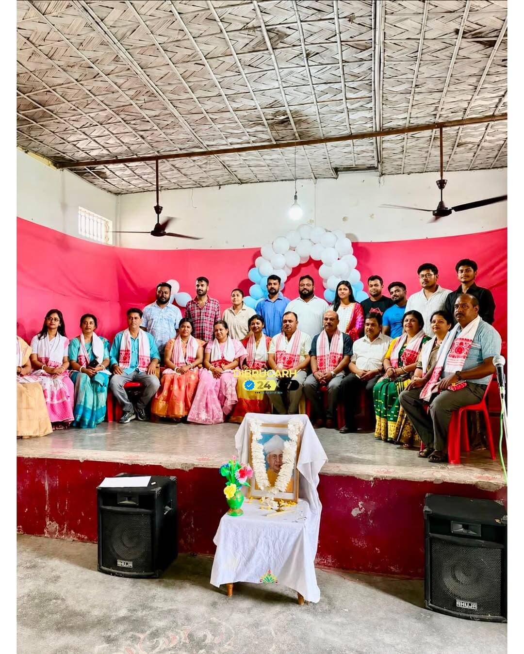 #Dibrugarh | On the occasion of Teachers’ Day, members of the Bharatiya Janata Yuva Morcha (BJYM), Dibrugarh West Mandal, felicitated all the respected teachers of Shantipara Higher Secondary School in Dibrugarh.
The programme was organised in accordance with the directions of the BJYM Assam State Committee and with the cooperation of the Dibrugarh District Committee. The initiative was aimed at expressing gratitude and appreciation towards teachers for their invaluable contribution to society and education.
The programme was attended by BJYM Dibrugarh District Committee General Secretary Dhrubajyoti Gogoi and Vice-President Dip Banik, along with office-bearers and workers from various levels of the BJYM Dibrugarh West Mandal.
The BJYM members extended their warm wishes to the teachers and acknowledged their dedication towards shaping the future generation.