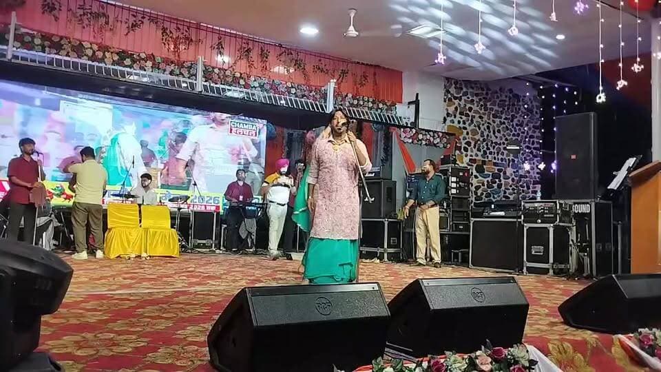 सुरगानी छिंज मेले की पहली STAR NIGHT में पंजाबी सितारों का धमाल! 🎶
🎤 जीत कोटली और प्रीत कोटली मचाएंगे रंग!
📺 LIVE देखिए सिर्फ चंबा टुडे चैनल पर!
#SuranganiChinjMela #StarNight #JeetKotli #PreetKotli #PrimeKhabar #Chamba