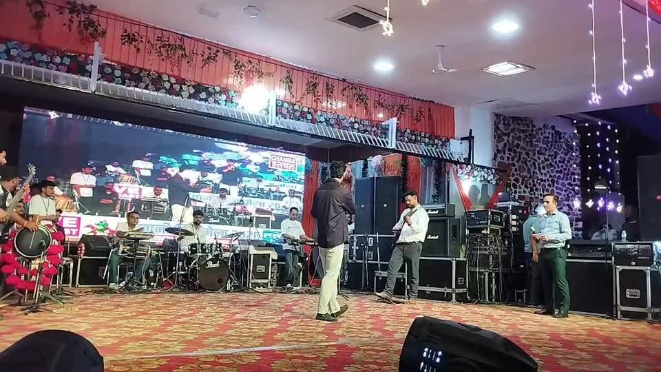 सुरंगानी छिंज मेला 2026 की पहली सांस्कृतिक संध्या LIVE 🎤🎶 | कलाकारों की शानदार प्रस्तुतियों से सजी शाम
#SuranganiChhinjMela2026 #SuranganiMela #Chamba #ChambaToday #ChambaNews #HimachalPradesh #CulturalNight #Live #ViralVideo #Trending