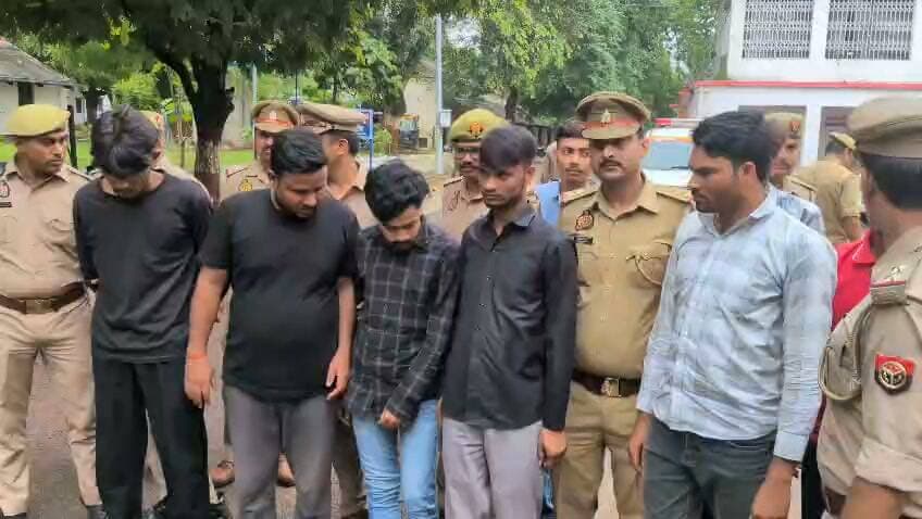 नौकरी के नाम पर साइबर फ्रॉड करने वाली गैंग का झाँसी पुलिस ने किया पर्दाफाश