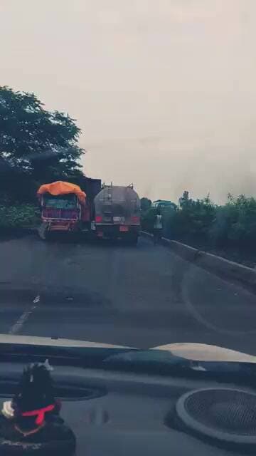 भारी भरकम टोल फिर भी नहीं है इंदौर भोपाल राजमार्ग की सड़कों पर पुख्ता इंतजाम#IndoreBhopalHighway