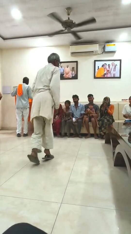 एक विधायक ऐसा भी है, जिसे गरीबों का मसीहा कहा जाता है।
#romisahni #mlaromisahni
Romi Sahni @bjp4romisahni