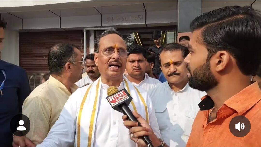 अंडमान एवं निकोबार के उपराज्यपाल के रूप में नई जिम्मेदारी मिलने पर डॉ. दिनेश शर्मा जी को हार्दिक बधाई एवं शुभकामनाएं।
उनका अनुभव और नेतृत्व अंडमान-निकोबार के विकास एवं जनसेवा को नई दिशा दे, यही कामना है।
<nis:link nis:type=tag nis:id=dineshsharma nis:value=DineshSharma nis:enabled=true nis:link/> <nis:link nis:type=tag nis:id=andamanandnicobar nis:value=AndamanAndNicobar nis:enabled=true nis:link/> <nis:link nis:type=tag nis:id=lieutenantgovernor nis:value=LieutenantGovernor nis:enabled=true nis:link/> <nis:link nis:type=tag nis:id=बधाई nis:value=बधाई nis:enabled=true nis:link/> <nis:link nis:type=tag nis:id=शुभकामनाएं nis:value=शुभकामनाएं nis:enabled=true nis:link/> <nis:link nis:type=tag nis:id=जनसेवा nis:value=जनसेवा nis:enabled=true nis:link/> <nis:link nis:type=tag nis:id=विकास nis:value=विकास nis:enabled=true nis:link/> <nis:link nis:type=tag nis:id=उत्तरप्रदेश nis:value=उत्तरप्रदेश nis:enabled=true nis:link/>