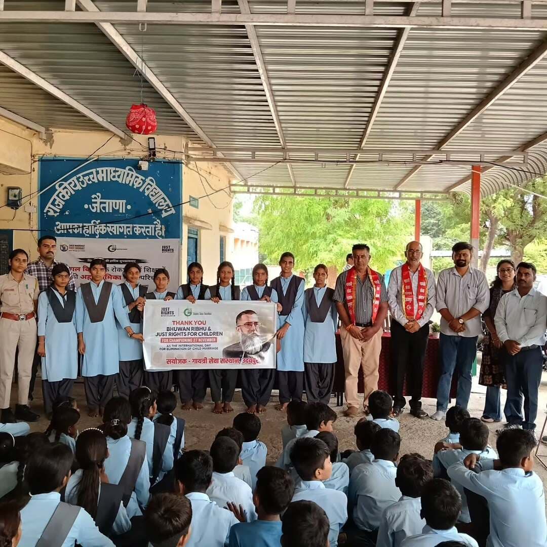 पुलिस थाना झल्लारा ज़िला सलूम्बर द्वारा विद्यालय में बच्चों के साथ बाल अधिकार एवं जागरूकता कार्यक्रम आयोजित किया गया। इस दौरान बच्चों को उनके अधिकारों के प्रति जागरूक किया गया और सुरक्षित एवं उज्ज्वल भविष्य के लिए आवश्यक जानकारी साझा की गई।
#rajasthanpolice
#igpudaipur
#Salumberpolice
#बालविवाहरोकथाम