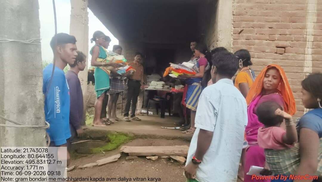 #बालाघाट
नगर पालिका मलाजखंड की ओर से ग्राम बोंदारी में बैगा जनजाति के 107 परिवारों को मच्छरदानी, बच्चों को टी शर्ट, लोवर, मीठा दलिया,मूंग खिचड़ी का वितरण किया गया।
#CMMadhyaPradesh
#JansamparkMP #healthminmp
#mpurbandeptt
#WelfareTribal