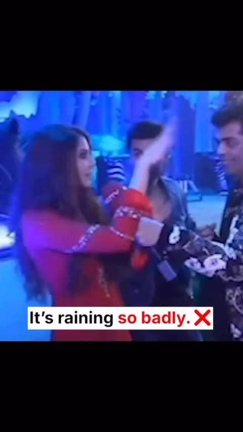 🌧️ It’s raining… but how heavily?
Instead of saying “It’s raining very badly,” use these natural English expressions:
• 🌦️ Very light rain → It’s drizzling.
• 🌧️ Heavy rain → It’s raining heavily.
• 🌧️🌧️ Very heavy rain → It’s pouring.
• 🌧️🌧️🌧️ Extremely heavy rain → It’s coming down in buckets!
✨ Choose the expression according to the intensity of the rain and make your English sound more natural.
📌 Save this post for the next rainy day! #learnenglish #fypppppppppppppppppppppppppppppppppppppppppppppppppppppppppppppppppppppp #explore #foryou #fyp