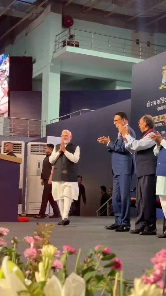 फुफा हर काम पर नाराज हो जाते हैं- प्रधानमंत्री मोदी
#india #viral #citybignews