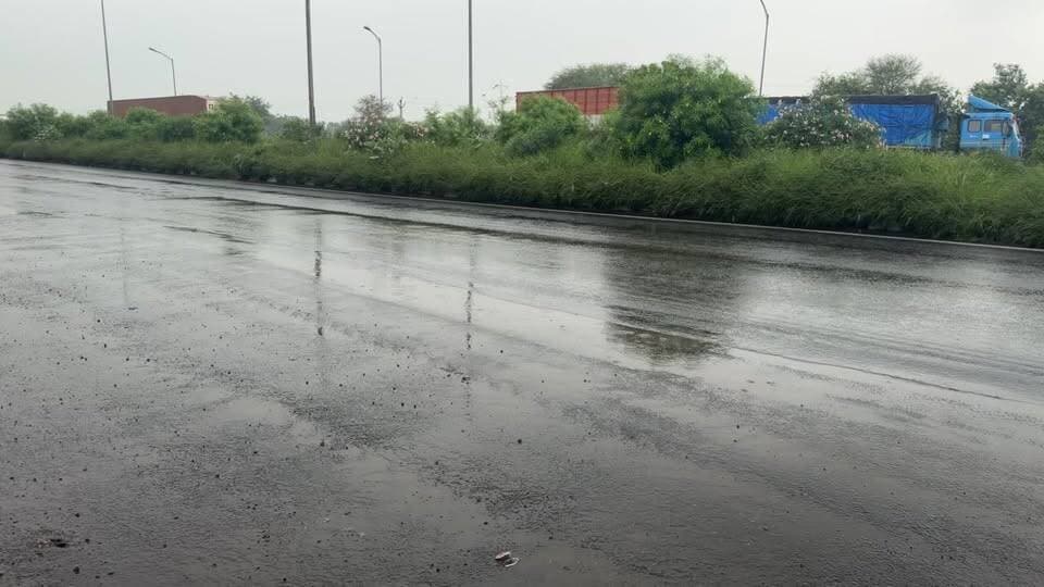 🌧️ पलवल में झमाझम बारिश! लोगों को मिली गर्मी से राहत, देखें LIVE मौसम अपडेट
#PalwalRain #PalwalWeather #PalwalNews #HaryanaWeather #HaryanaVoicePalwal #Livevideo #IndiaNews #Haryananews
