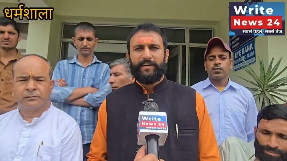 धर्मशाला: स्वास्थ्य विभाग चतुर्थ श्रेणी कर्मचारी की राज्य कार्यकारिणी कमेटी भंग करने की माँग मिलने के बाद क्या बोले जनरल सेक्रेटरी राजीव रामोल ।
#himachalpradesh #dharmshala #healthdepartment #election #followers