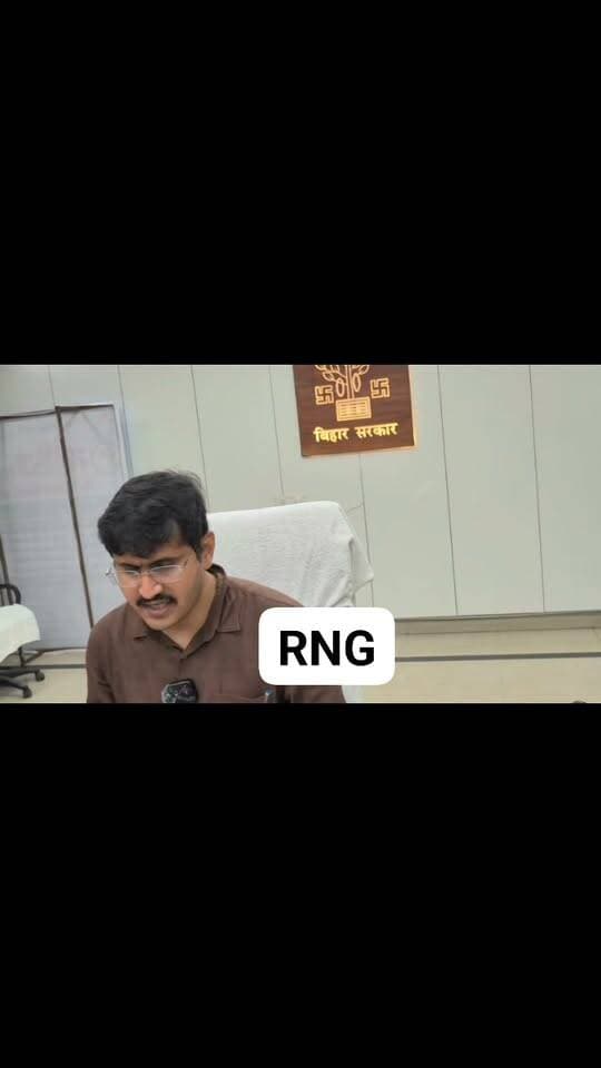 भोजपुर जिलाधिकारी द्वारा बाढ़ प्रभावित क्षेत्र का निरीक्षण किया निरीक्षण के बाद प्रेस कॉन्फ्रेंस का जानकारी दी
गंगा के जलस्तर में कमी आना शुरू हुआ
