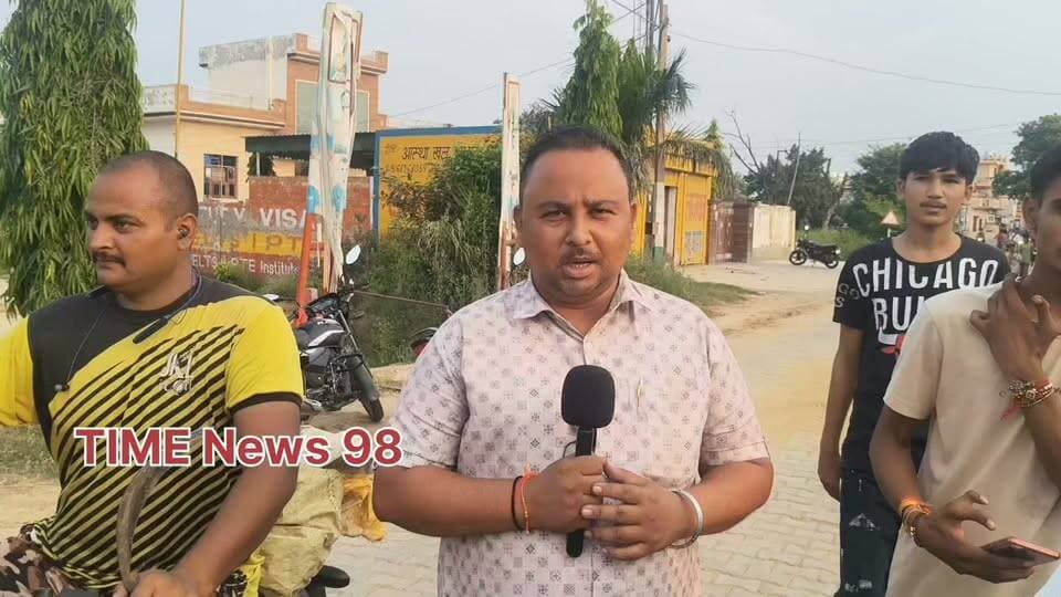 प्रेमिका के चक्कर में गांव बहादुरगढ़ में चढ़ा टावर पर