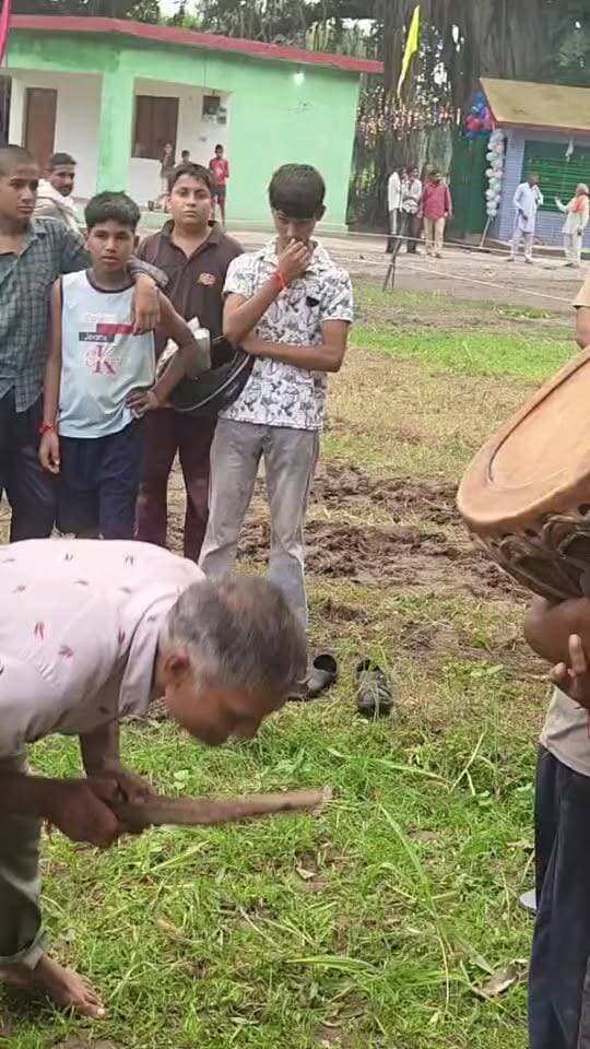 देशआदेश सच की परख़ कुश्ती स्पर्धा का संदेश पहुंचाने के लिए ढ़ोल टन्मक की ध्यनी आप तक कैसे पहुंचाई जाती थी, उसका लाइव प्रसारण
गोग्गा जाहरवीर महाराज (पीर बाबा) डोरियोंवाला से, कल सोमवार को फाइनल दंगल प्रतियोगिता