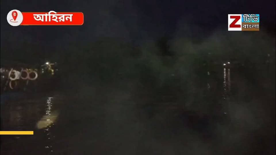 মুর্শিদাবাদের আহিরন ঘাট থেকে বহরমপুর গোরাবাজার পর্যন্ত দীর্ঘ ৮১ কিলোমিটার সাঁতার প্রতিযোগিতা