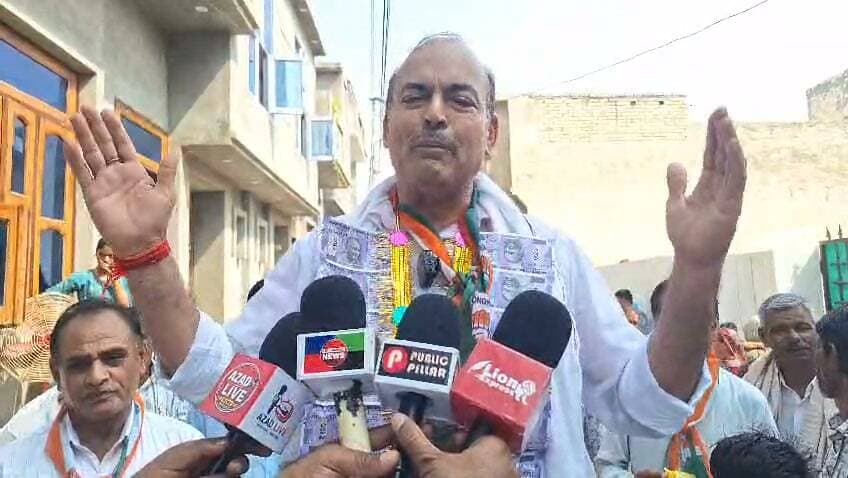 कांग्रेस उम्मीदवार का ब्यान मेहरूनीषा टाक मुझे चेयरमेन बनाने के लिए अल्लाह से दुआ कर रही है