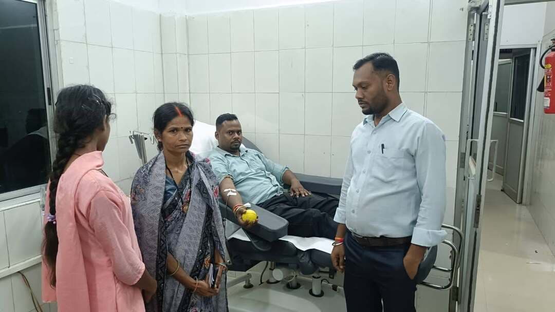 समय पर मिला खून, बची मरीज की जान — जय श्रीराम समिति ने पेश की मानवता की मिसाल #लोहरदगा #कुडू #सदरअस्पताललोहरदगा #रक्तदान #रक्तदाता