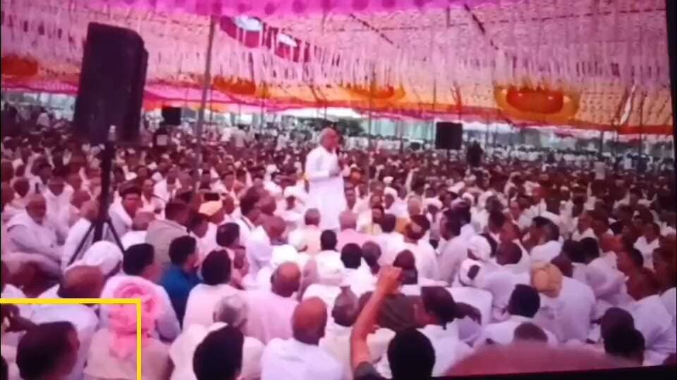 Vande Bharat news/प्रवीण कुमार 🔴 ब्रेकिंग न्यूज़ (हथीन )मण्डकोला : 52 पालों की महापंचायत में चौधरी हर्ष कुमार की हुंकार, सामाजिक कुरीतियों पर होगा बड़ा फैसला
36 बिरादरी की एकजुटता के बीच मंडकोला पहुंचे चौधरी हर्ष कुमार, कुरीतियों के खिलाफ मंथन