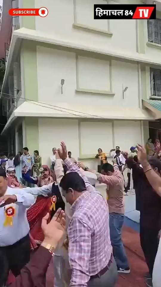 खेल मैदान में भरमौरी का दिखा खूबसूरत अंदाज: मुख्यातिथि अमित भरमौरी ने स्कूल स्टाफ वह बच्चों के संग किया धमाकेदार डांस! खिलाड़ियों को दी उज्जवल भविष्य की शुभकामनाएं