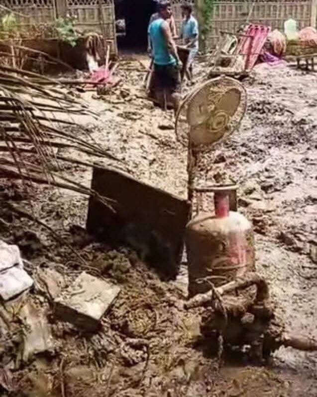 উজান আসামের ভয়াবহ বন্যা পরবর্তী কয়েকটি দৃশ্য 👇👇👇👇