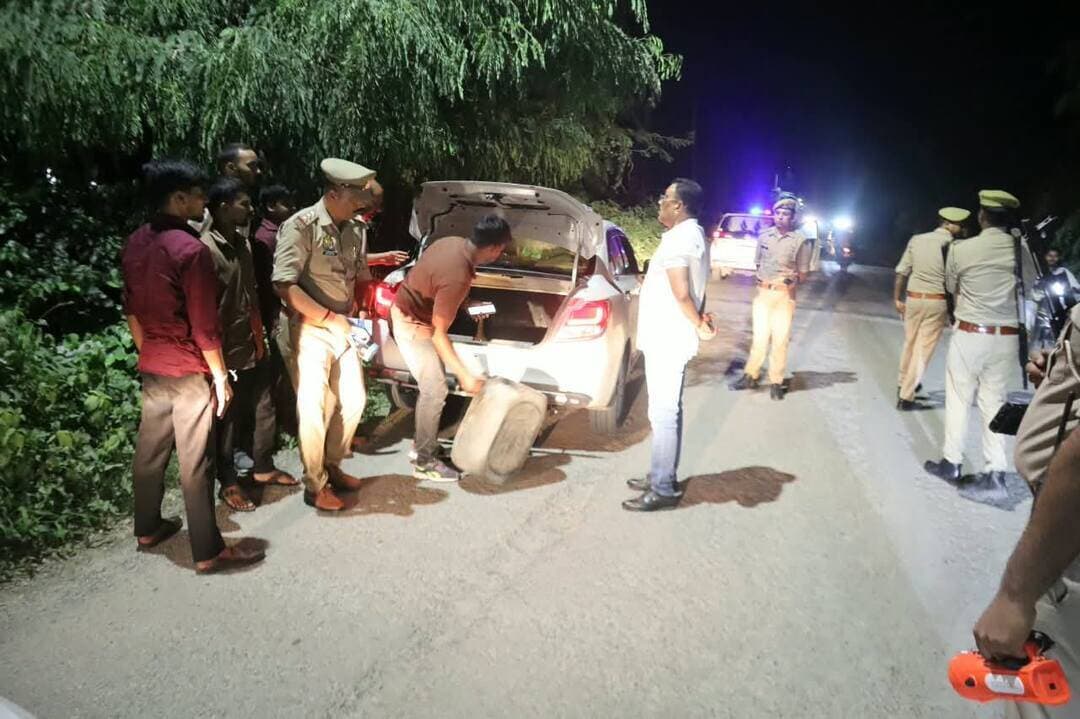 मऊ में SP खुद सड़क पर उतरे, 577 वाहनों के चालान, 8 सीज
#maupolice #maunews #MAU