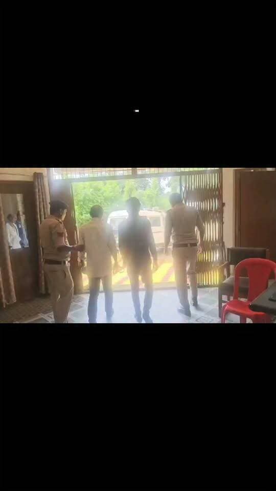विजयराघवगढ़ पुलिस की बड़ी कार्रवाई: चाचा-भतीजा गांजे के साथ गिरफ्तार, 2.960 किलो मादक पदार्थ जब्त