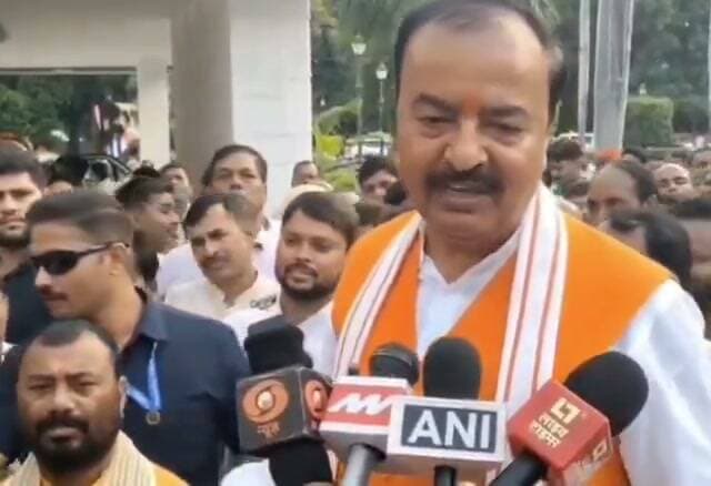 "सड़क बनेगी तो धंसेगी, धंसेगी तो बनेगी..."
◆ UP के डिप्टी सीएम केशव प्रसाद मौर्य ने कहा
#KeshavPrasadMaurya | Keshav Prasad Maurya | #UttarPradesh | Uttar Pradesh