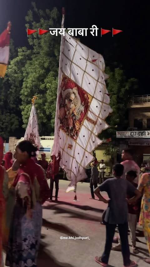जय बाबा री 🚩🚩
.
.
#babaramdev #ramdev #ramapir #ramadhani #ramdevpaidalyatra