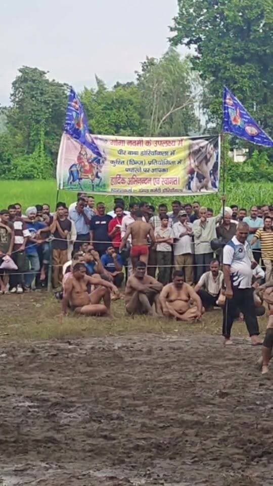डोरियोंवाला में गोगा नवमी पर्व पर तीन दिवसीय दंगल प्रतियोगिता का आज समापन
प्रदेश भाजपा ओबीसी मोर्चा सचिव पवन चौधरी और पार्षद कुलदीप चौधरी बतौर मुख्यातिथि