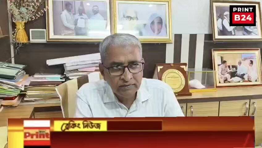 সাংবাদিক সম্মেলনে জঙ্গিপুর সাংসদ খলিলুর রহমান।