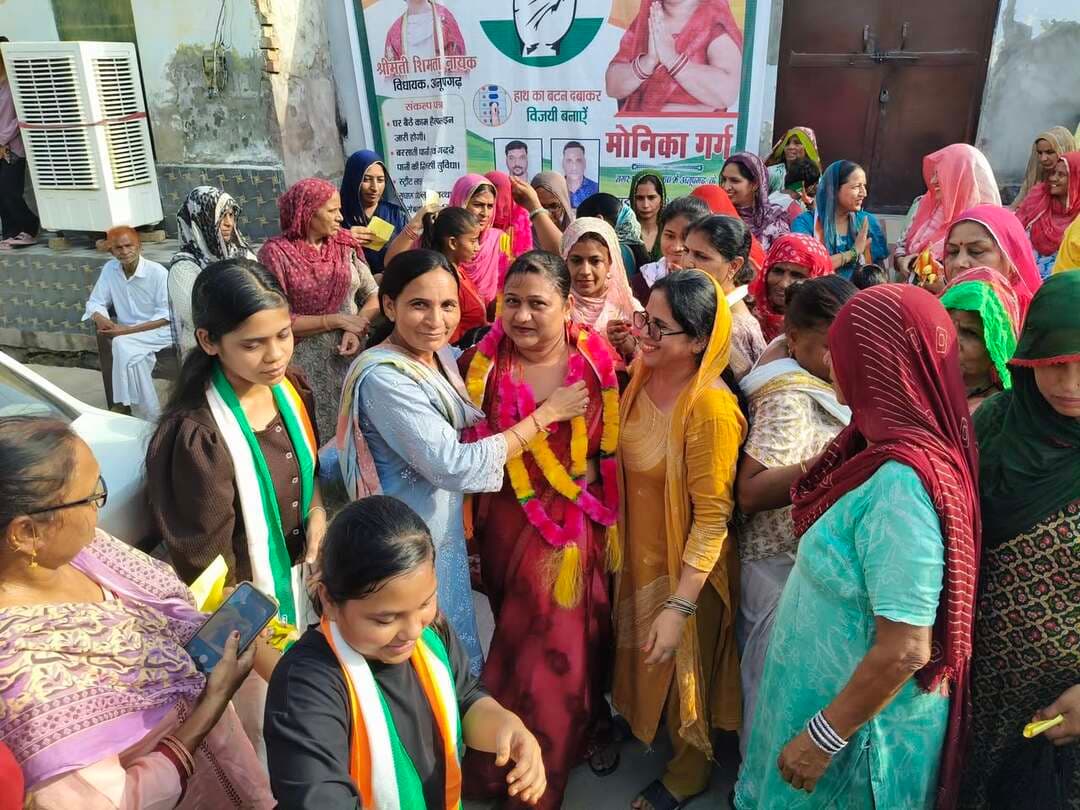 वार्ड नम्बर 15 के निवासी और वार्ड के ही ओरिजनल वोटर ( इसमें कोई भी बाहर के वार्ड का शामिल नही है) मातृशक्ति ने कॉंग्रेस प्रत्याशी मोनिका गर्ग पर जताया भरपूर विश्वास,
मोनिका गर्ग को तौला गया फलों से