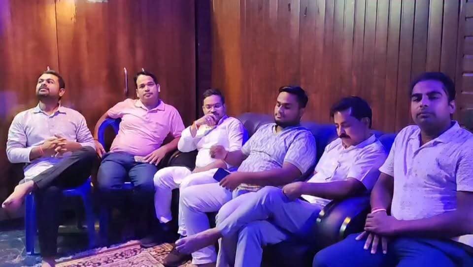 बाढ़ पीड़ितों की सहायता हेतु राहत सामग्री वितरण का निर्णय
आज United Private Schools Association (UPSA) की एक महत्वपूर्ण बैठक आयोजित की गई, जिसमें एसोसिएशन के राष्ट्रीय पदाधिकारियों एवं सदस्यों ने भाग लिया।