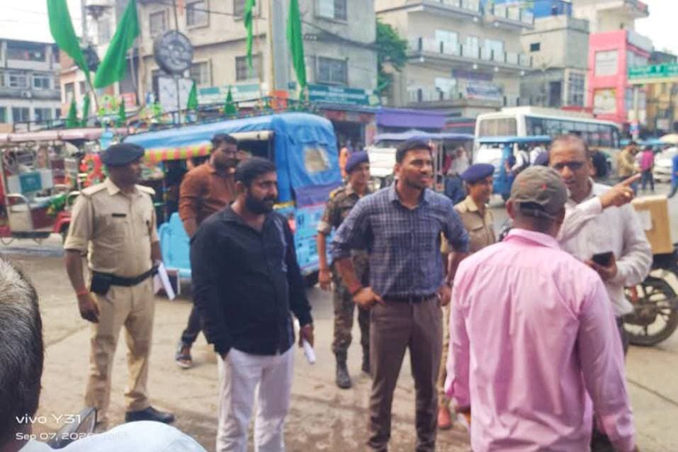शहर क्षेत्रों में अतिक्रमण के विरुद्ध व्यापक अभियान, रामजान ब्रिज से लहरा चौक तक हटाया गया अवैध अतिक्रमण