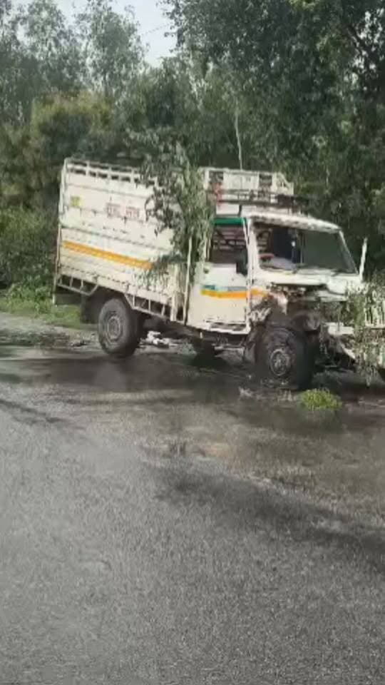 #Sitapur#रफ्तार का कहर, दोनों गाड़ियों के उड़ गए चीथड़े, 1 घायल#