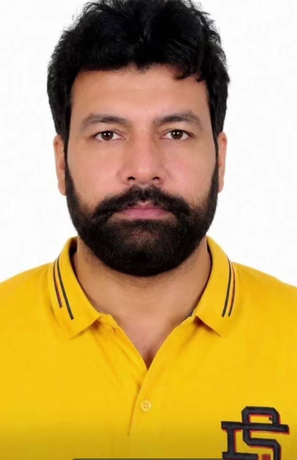 शामली : अंकित बालियान हत्याकांड से जुड़ी खबर
➡️कोर्ट में पेश नहीं हो सका गैंगस्टर राकेश पंपू
➡️करनाल जेल में बंद है गैंगस्टर राकेश उर्फ पंपू
➡️शामली पुलिस का कोर्ट में बी-वारंट दाखिल
➡️कस्टडी रिमांड पर लेने को बी-वारंट दाखिल
➡️करनाल जेल प्रशासन का सुरक्षा कारणों का हवाला
➡️वीडियो कॉन्फ्रेंसिंग के जरिए पेशी कराने की मांग
➡️कोर्ट द्वारा मामले में 10 सितंबर की तारीख निर्धारित
<nis:link nis:type=tag nis:id=shamli nis:value=Shamli nis:enabled=true nis:link/> <nis:link nis:type=tag nis:id=ankitbalyancase nis:value=AnkitBalyanCase nis:enabled=true nis:link/> <nis:link nis:type=tag nis:id=upnews nis:value=UPNews nis:enabled=true nis:link/> @PoliceShamli