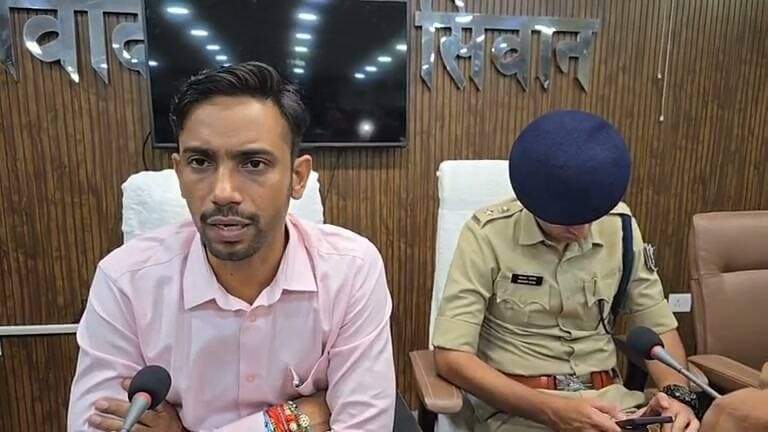महावीरी मेला को लेकर सिवान के डीएम व एसपी ने किया अलर्ट जारी